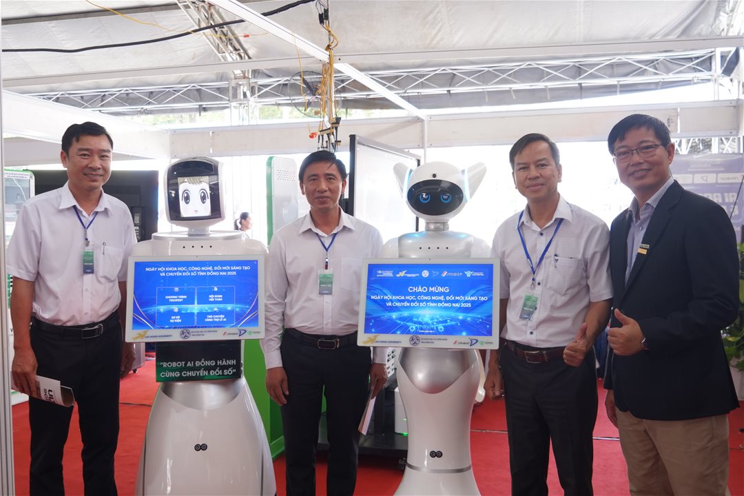 LHU tiên phong đưa trí tuệ nhân tạo cất cánh tại TechFest Đồng Nai 2025